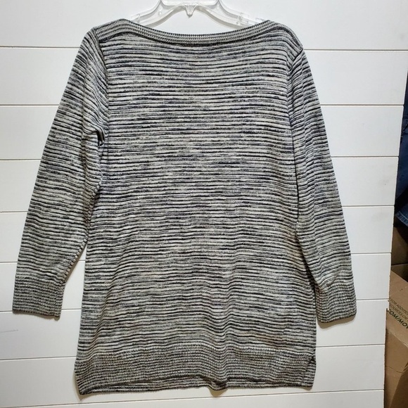 Jeanne Pierre size Large - Picture 2 of 2